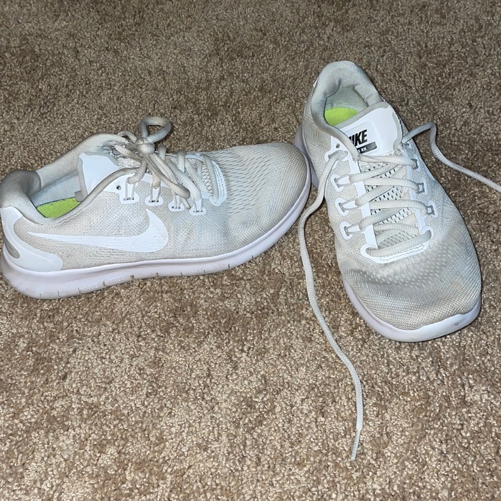 mens nike tennis shoes white